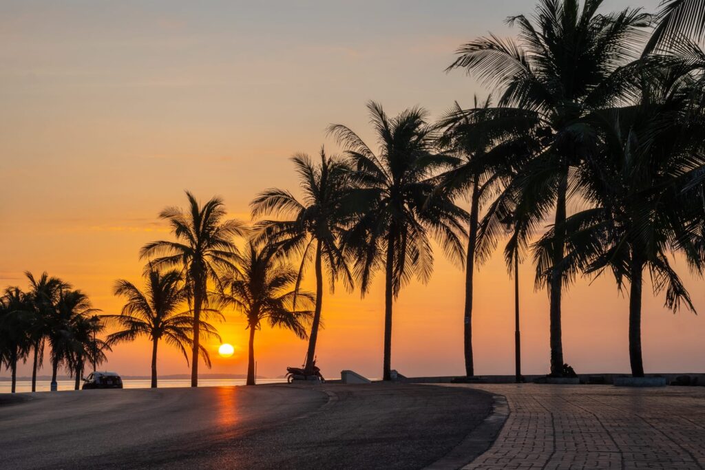 Scorcio delle Maldive al tramonto